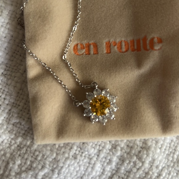 En Route Jewelry Yellow Gem Flower Necklace - Picture 2 of 5